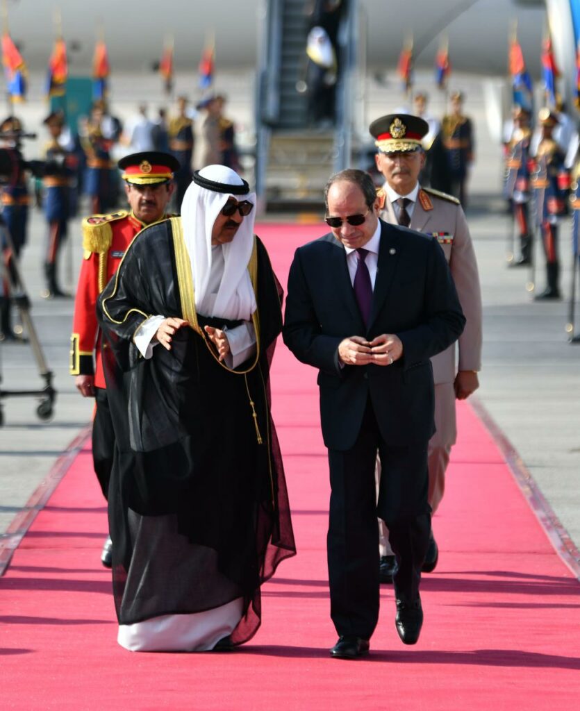 القيادة السياسية تهنئ الرئيس المصري بمناسبة ذكرى انتصارات 6 أكتوبر