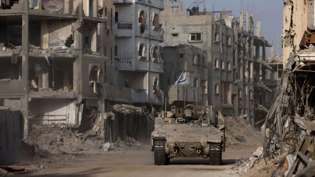 إعلام عبري: تل أبيب أوقفت عملية احتلال غزة بعد دعوة ترامب لوقف النار