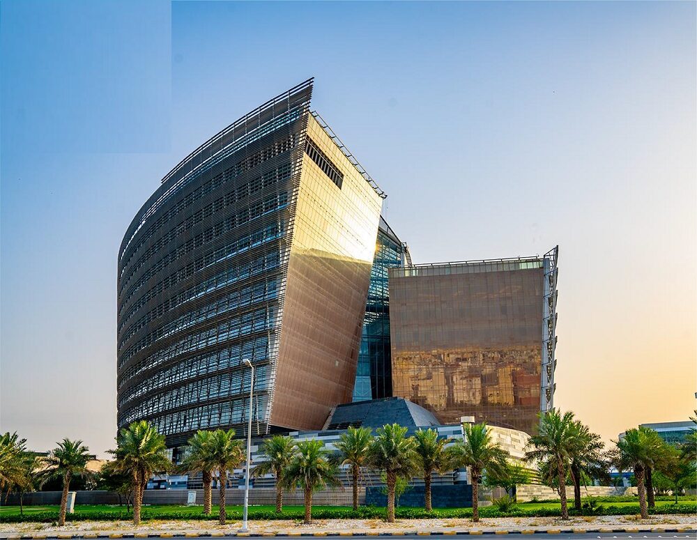 وزارة التربية تطلق استطلاع رأي عبر تطبيق «سهل» حول المناهج الجديدة