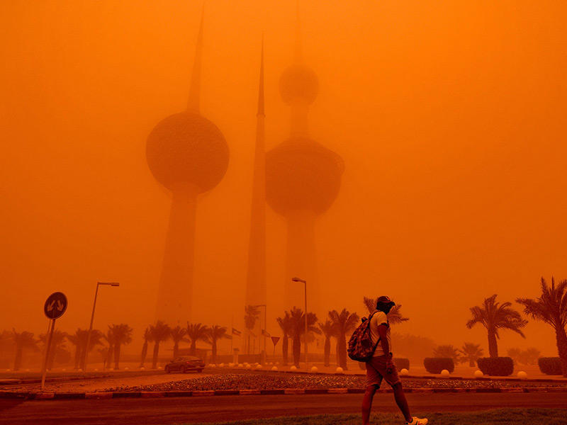 «الأرصاد»: رياح مثيرة للغبار وفرصة لأمطار متفرقة غداً