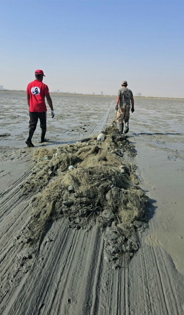 فريق الغوص الكويتي يطلق حملة كبرى لتنظيف جون الكويت وحمايته من الملوثات
