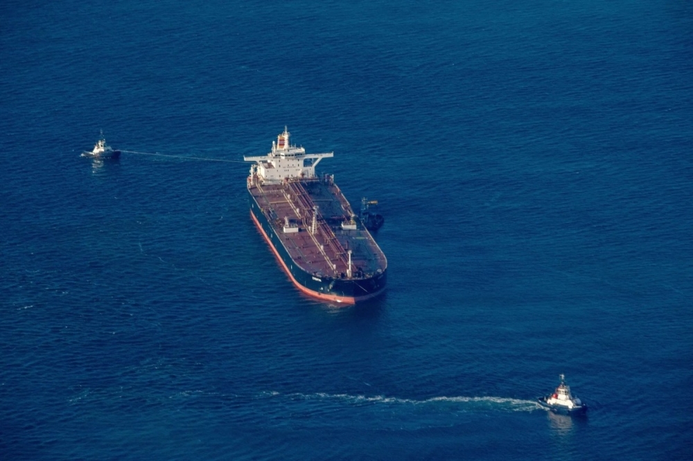 القوات الأميركية تحاول السيطرة على ناقلة نفط روسية في الأطلسي