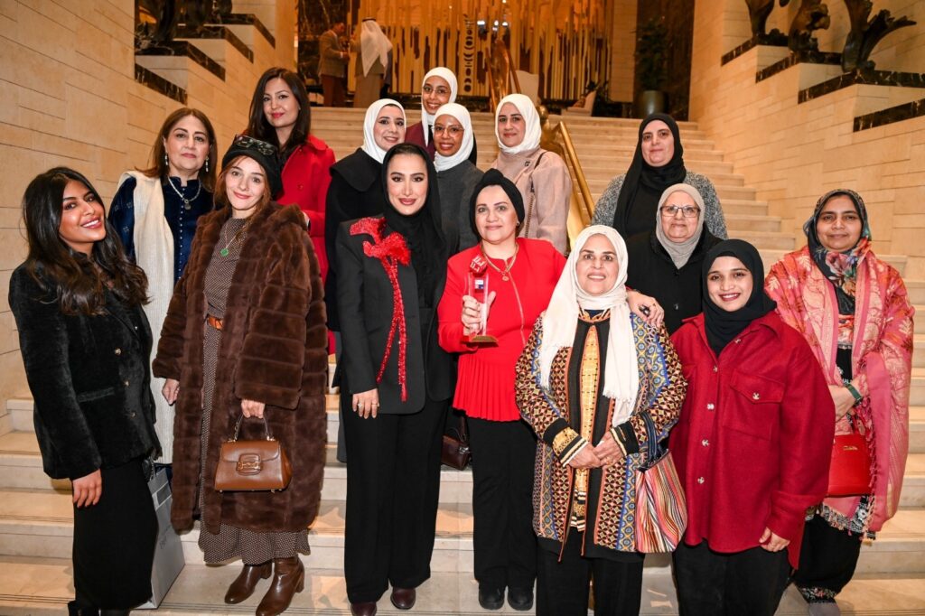 مجموعة طاهر القانونية تحتفي بنخبة قياداتها النسائية وتحصد جوائز التميّز المؤسسي العالمية