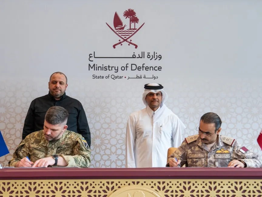 قطر وأوكرانيا توقعان اتفاقية تعاون في القطاع الدفاعي.. لتبادل الخبرات في مواجهة الصواريخ والطائرات المسيرة
