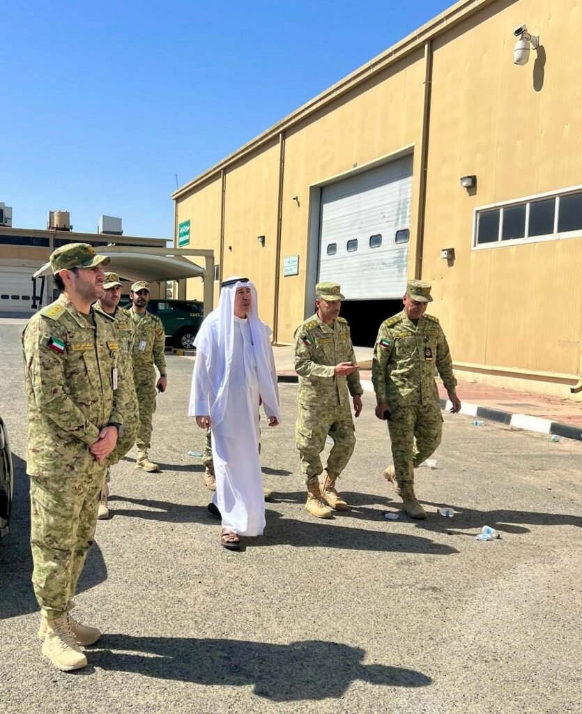 رئيس الحرس الوطني يتفقد أحد مواقع الحرس الذي تعرض لاستهداف بطائرات مسيرة معادية