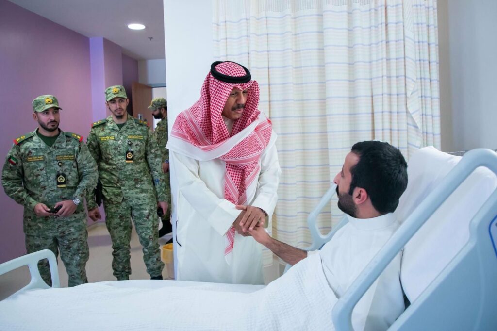 النواف يزور مصابي الحرس الوطني للاطمئنان على حالاتهم الصحية