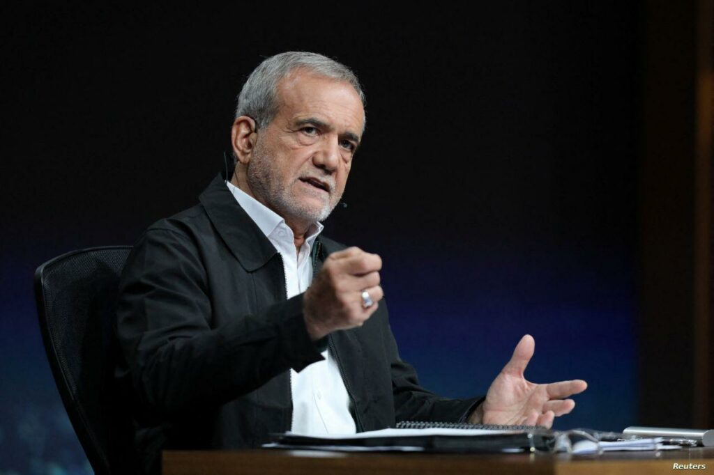 الرئيس الإيراني يؤكد استعداد بلاده للحوار.. بعد ساعات من بدء الحصار