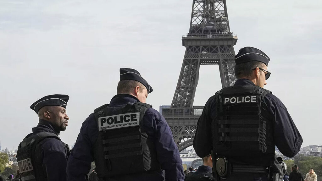 احتجاز 16 شخصا.. “فضيحة جنسية” تهز فرنسا
