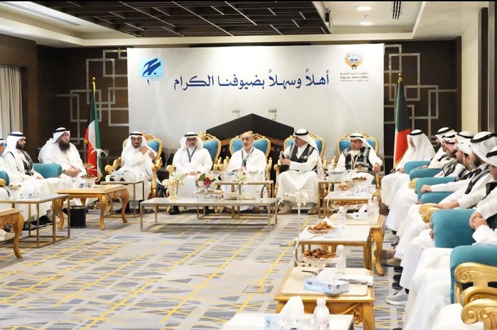 النائب الأول زار مقر بعثة الحج الكويتية: تسهيلات كبيرة توفرها السعودية لضيوف الرحمن