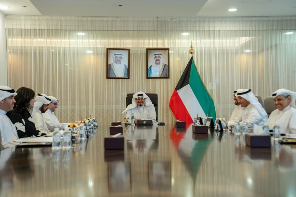رئيس الوزراء يترأس اجتماعاً لمتابعة الأعمال التنفيذية الخاصة بالمناقصات العامة