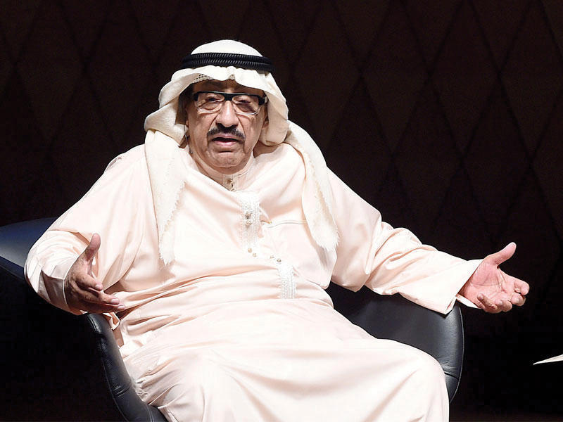 نقل الفنان القدير عبدالعزيز المفرج «شادي الخليج» إلى مستشفى مبارك