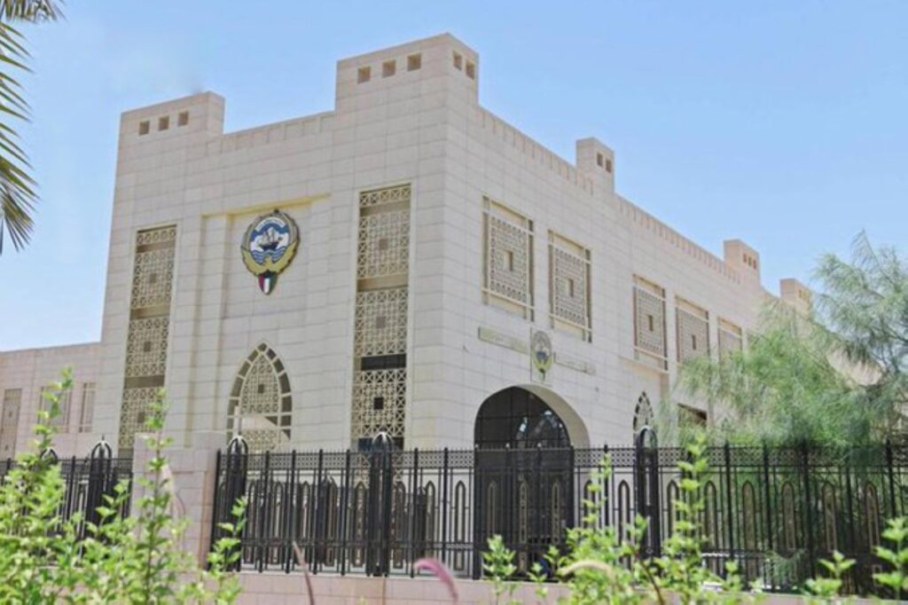 الكويت: الهجمات الإيرانية الآثمة والمتكررة تصعيد خطير واعتداء مباشر على أمن واستقرار البلاد