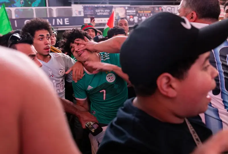 اشتباكات عنيفة بين جماهير الأرجنتين والجزائر في مونديال 2026