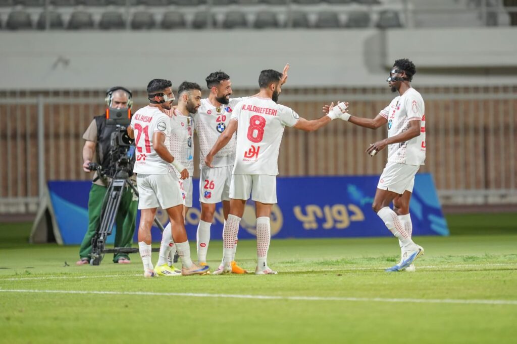 الكويت يقسو على الفحيحيل برباعية نظيفة ويعزز صدارته لدوري زين