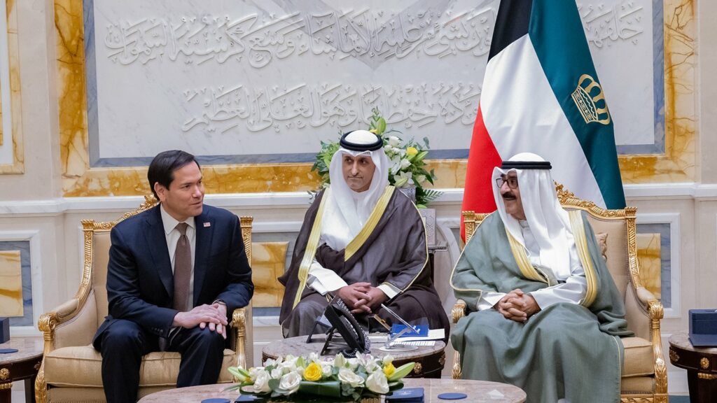 سمو الأمير يستقبل وزير الخارجية الأمريكي بمناسبة زيارته الرسمية للبلاد