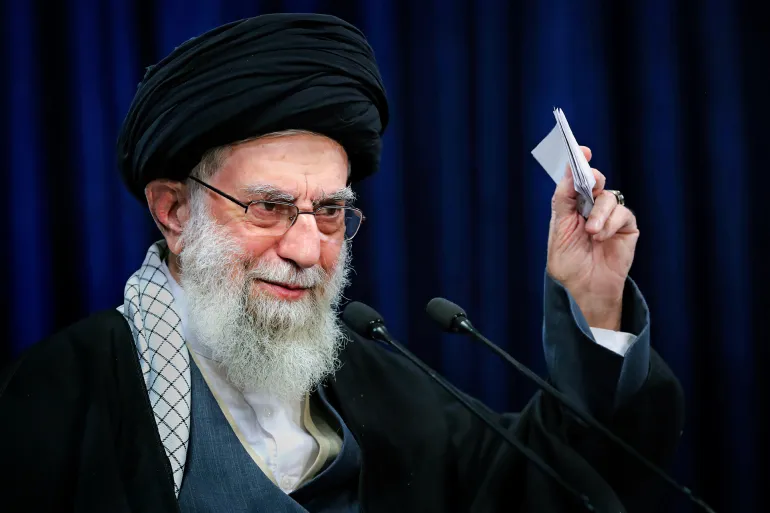 تسريبات جديدة عن وصية علي خامنئي