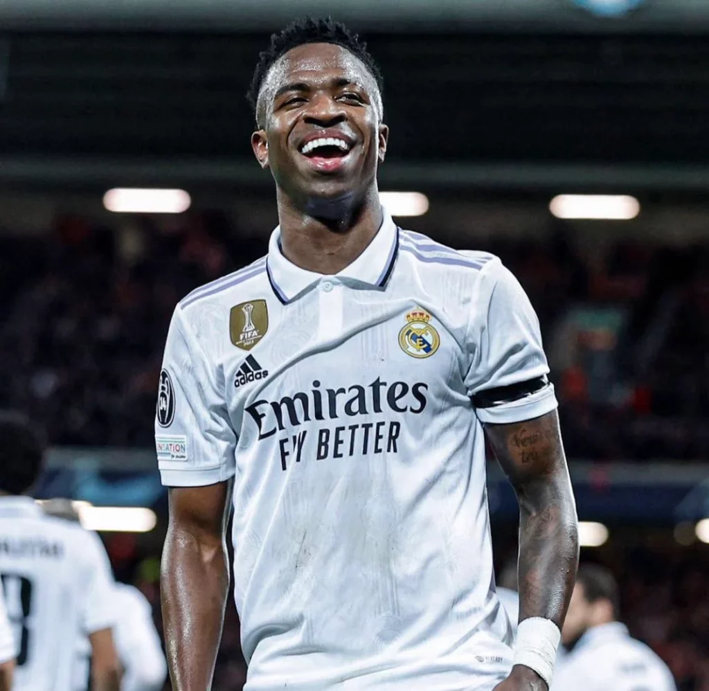ريال مدريد يرضخ لمطالب فينيسيوس