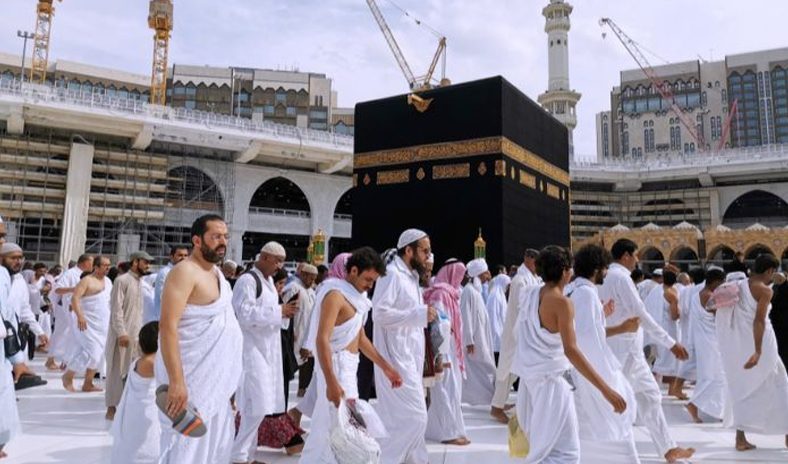 السعودية.. وزارة الحج لمعتمري «المتعددة»: صلاحية التأشيرة لا تغني عن حجز باقي الخدمات