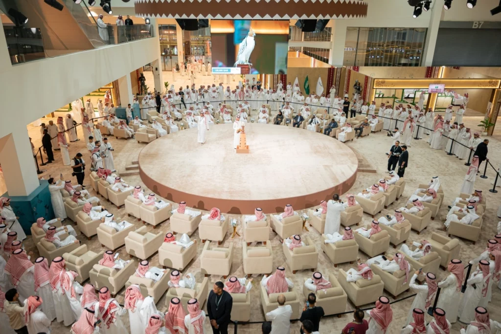 صقران بـ144 ألف دولار في افتتاح مزاد الصقور الدولي بالرياض