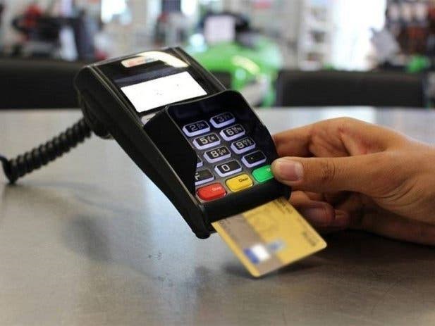 7 أجهزة دفع إلكتروني تُضاف يومياً في الكويت.. والإجمالي 111.74 ألف جهاز